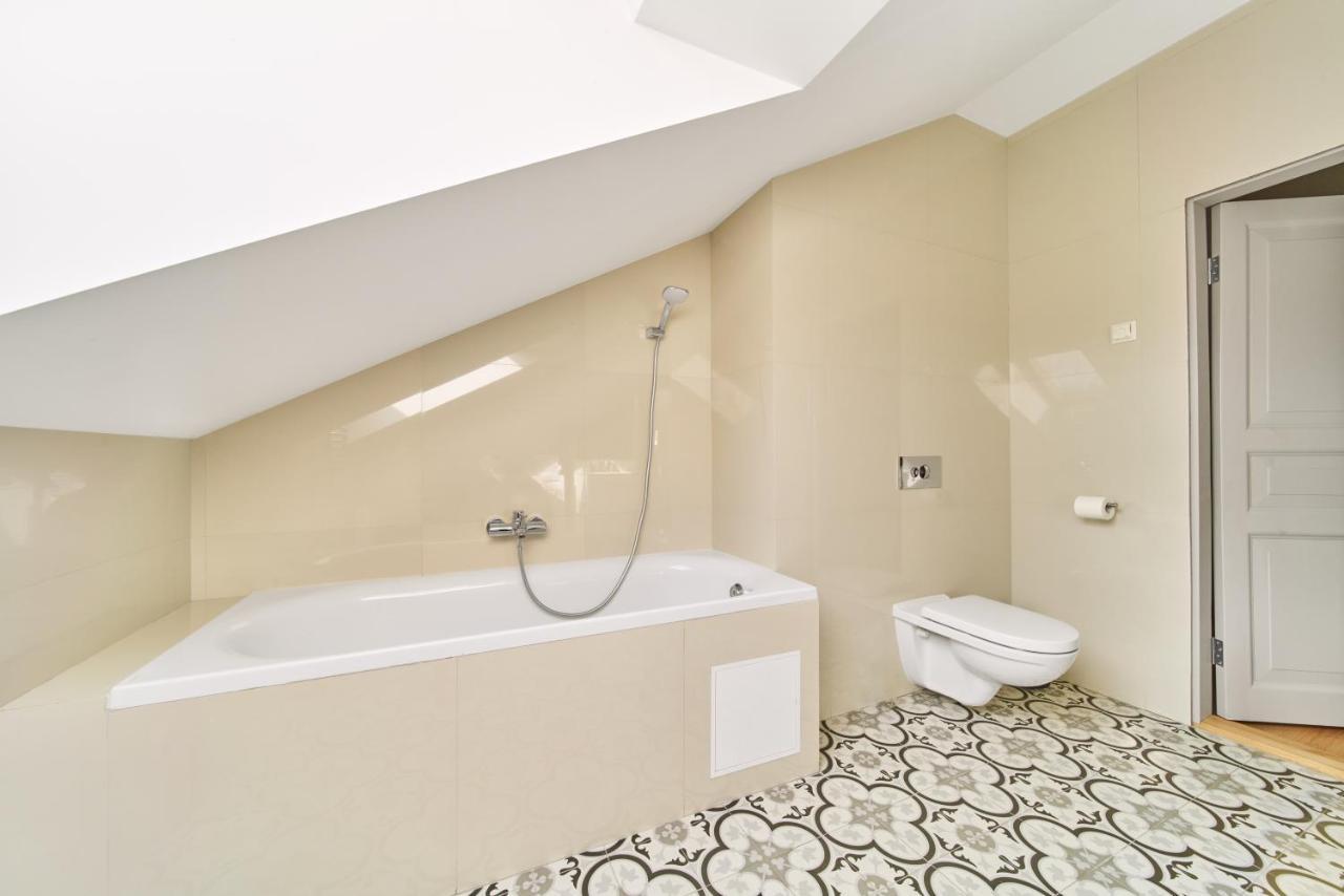 Modern Two-Bedroom Apartment, Vilnius City Centre Extérieur photo